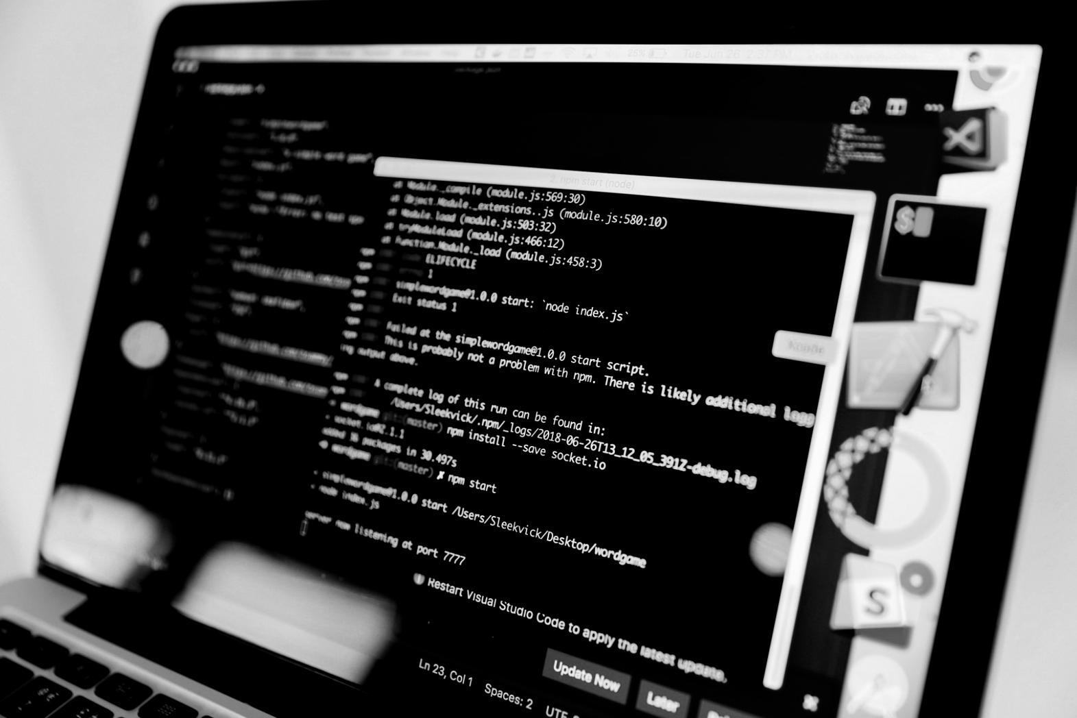 Interaktive Lernumgebung mit modernen Arbeitsplätzen